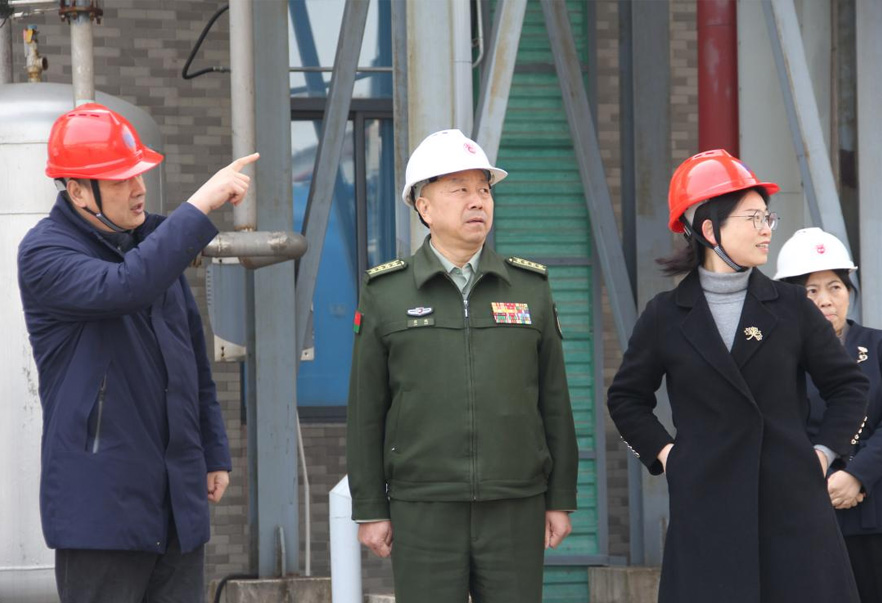 常州市委常委、常州军分区大校司令员廖鹏一行来云顶国际8588yd调研公司党管武装相关工作